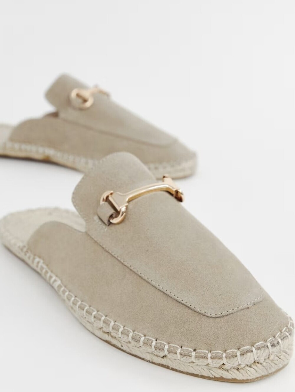 ASOS DESIGN mule espadrille with gold snaffle Detail Size 9